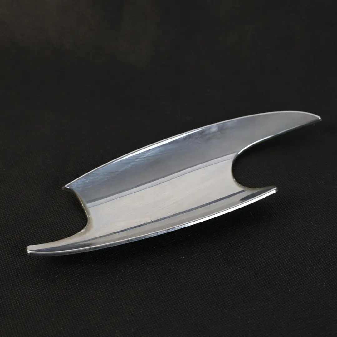 Maniglia Esterna Copertura Cromata Sinistra per Mercedes W245 con numero di parte B66881237 Mercedes W245 Maniglia Esterna Copertura Cromata Sinistra - SKU B66881237 - Numero di parte B66881237