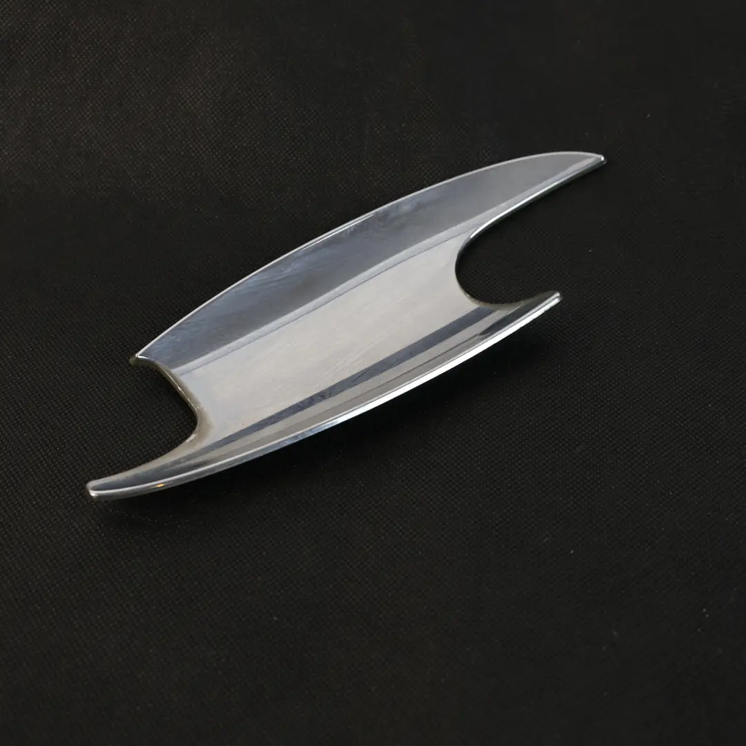 Nakładka Osłona Klamki Zewnętrznej Chrom Lewa do Mercedes W245 o numerze B66881237 Mercedes W245 Nakładka Osłona Klamki Zewnętrznej Chrom Lewa - SKU B66881237 - Numer Części B66881237