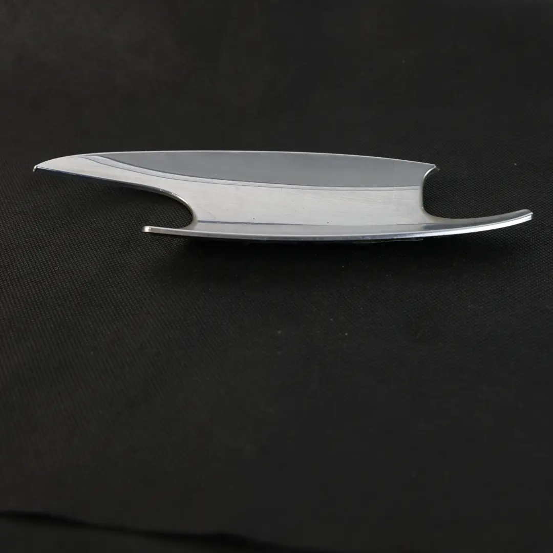 Osłona Dekor Klamki Chrom Prawa do Mercedes W245 o numerze B66881238 Mercedes W245 Osłona Dekor Klamki Chrom Prawa - SKU B66881238 - Numer Części B66881238