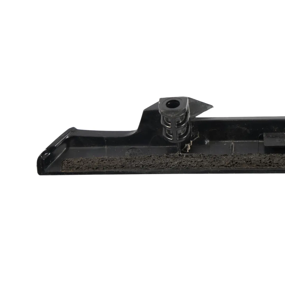 Listwa Szyby Drzwi Prawy Przód do Range Rover Evoque L538 o numerze BJ32-21446-AC Range Rover Evoque L538 Listwa Szyby Drzwi Prawy Przód - SKU BJ32-21446-AC - Numer Części BJ32-21446-AC