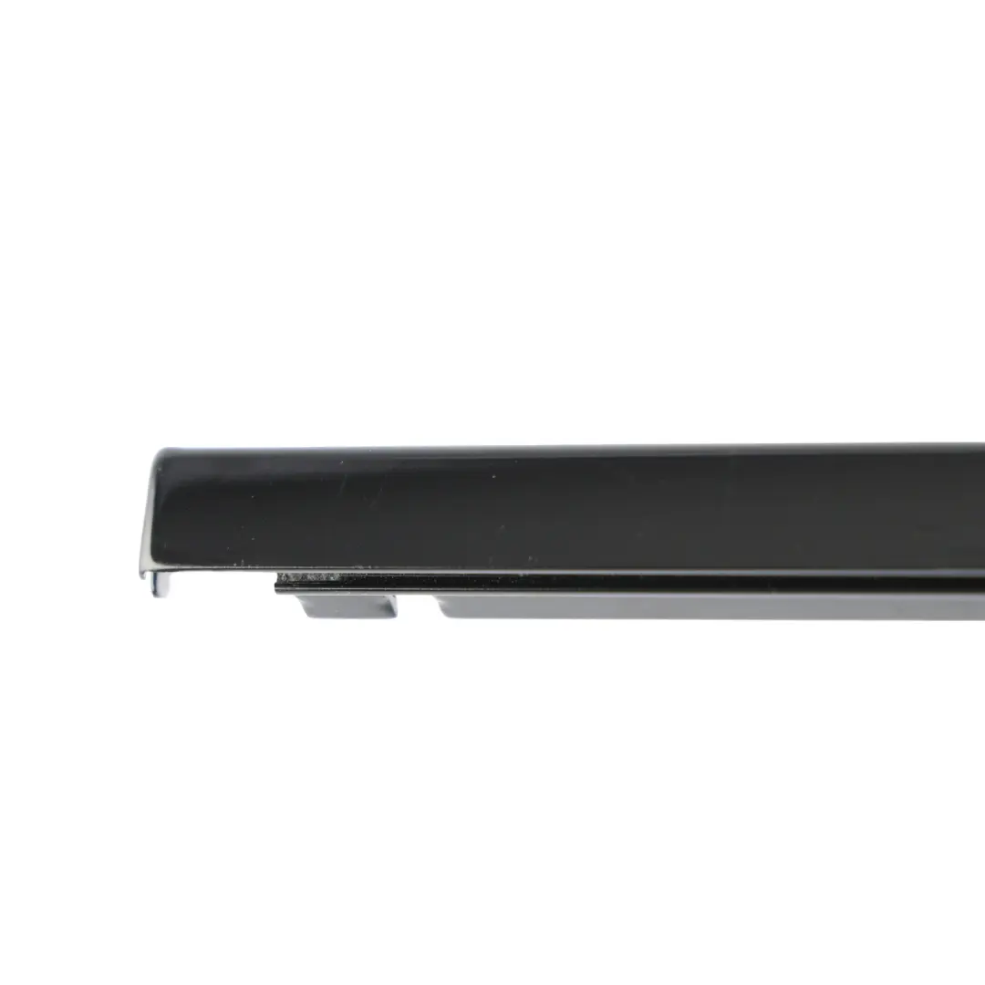 Land Rover Evoque L538 Baguette Moulure Porte Arrière Droite - SKU BJ32-255A60-AD - Numéro de pièce BJ32-255A60-AD