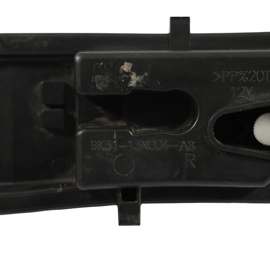 Ford Transit MK8 Support Ampoule Feu Arrière Droit BK31-13N004-AB - SKU BK31-13404-AG-1 - Numéro de pièce BK31-13404-AG