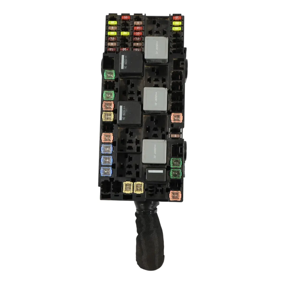 Ford Transit MK8 Caja Fusibles Distribución Energía Relé - SKU BK3T-14401-ELC - Número de pieza BK3T-14401-ELC
