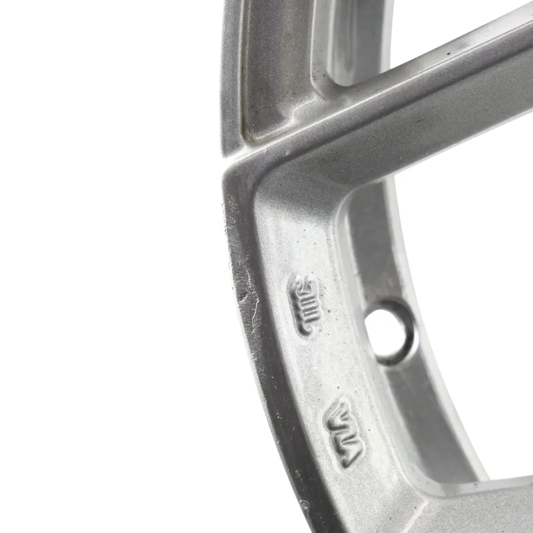 Bola FLF Cerchione Lega Argento 18" ET:40 VIA per con numero di parte BOLA-VIA-18 Bola FLF Cerchione Lega Argento 18" ET:40 VIA - SKU BOLA-VIA-18-1 - Numero di parte BOLA-VIA-18