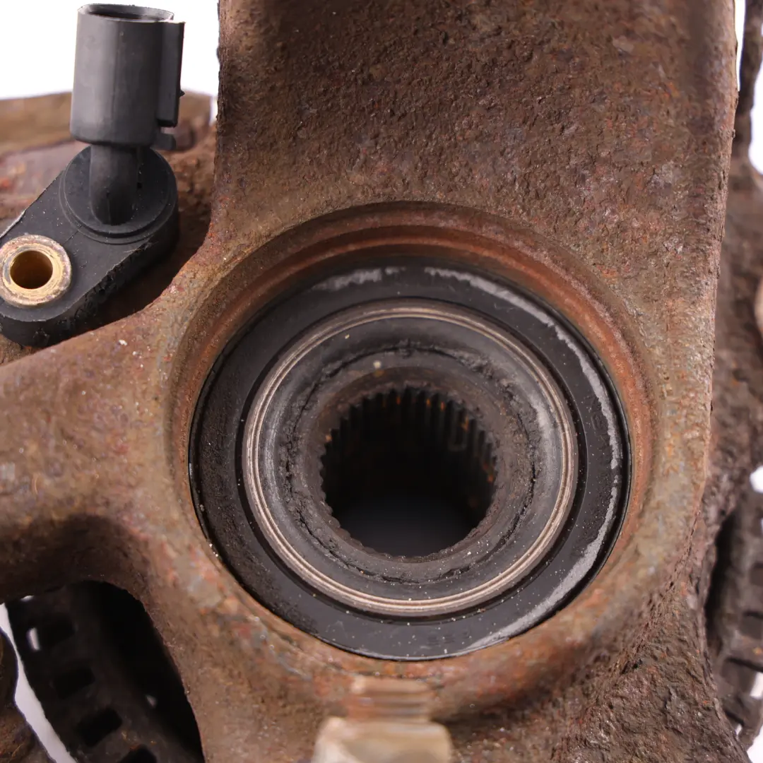 Mk4 New Beetle Wheel Carrier Hub Knuckle Front Right O/S to VW Golf with Part number 1J0407255AH VW Golf Mk4 New Beetle Wheel Carrier Hub Knuckle Front Right O/S - SKU 1J0407255AH - Part number 1J0407255AH