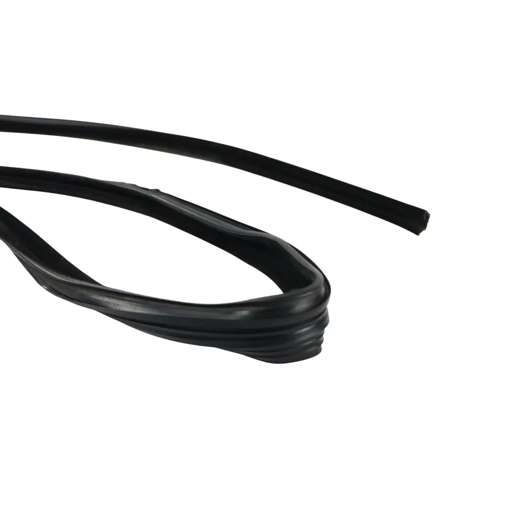 Joint Caoutchouc Vitre Porte Avant Droit pour Land Rover Discovery 3 L319 à propos du numéro de pièce CFE000486 Land Rover Discovery 3 L319 Joint Caoutchouc Vitre Porte Avant Droit - SKU CFE000486 - Numéro de pièce CFE000486