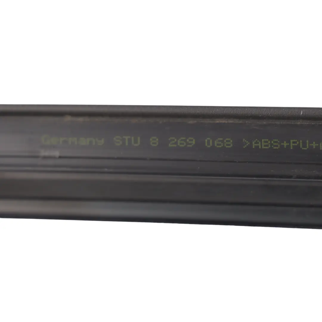Land Rover Junta Ventana Puerta Delantera Derecha Range Rover L322 XH42-22290-AA - SKU CGE000240 - Número de pieza CGE000240
