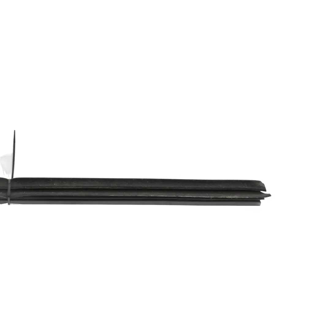 Baguette Étanchéité Vitre Porte Avant Droite L322 XH42-22290-AA pour Land Rover à propos du numéro de pièce CGE000240 Land Rover Baguette Étanchéité Vitre Porte Avant Droite L322 XH42-22290-AA - SKU CGE000240 - Numéro de pièce CGE000240