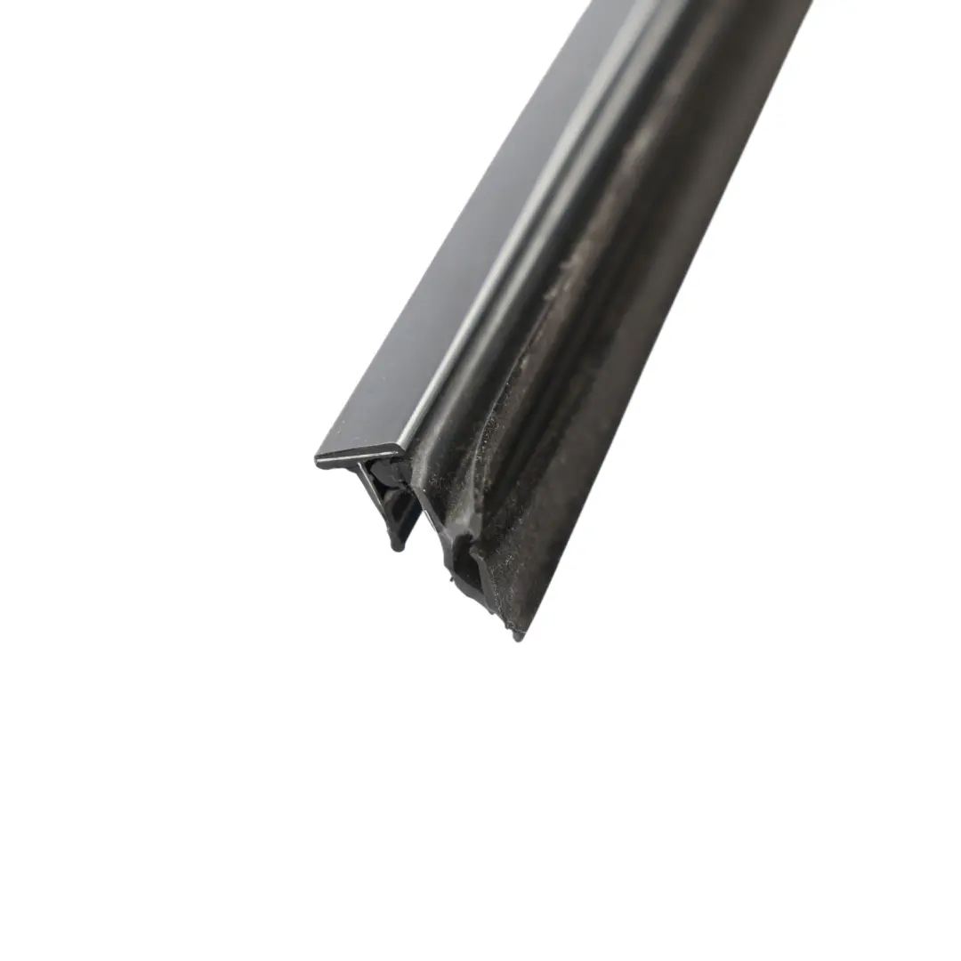 Land Rover Baguette Étanchéité Vitre Porte Avant Droite L322 XH42-22290-AA - SKU CGE000240 - Numéro de pièce CGE000240