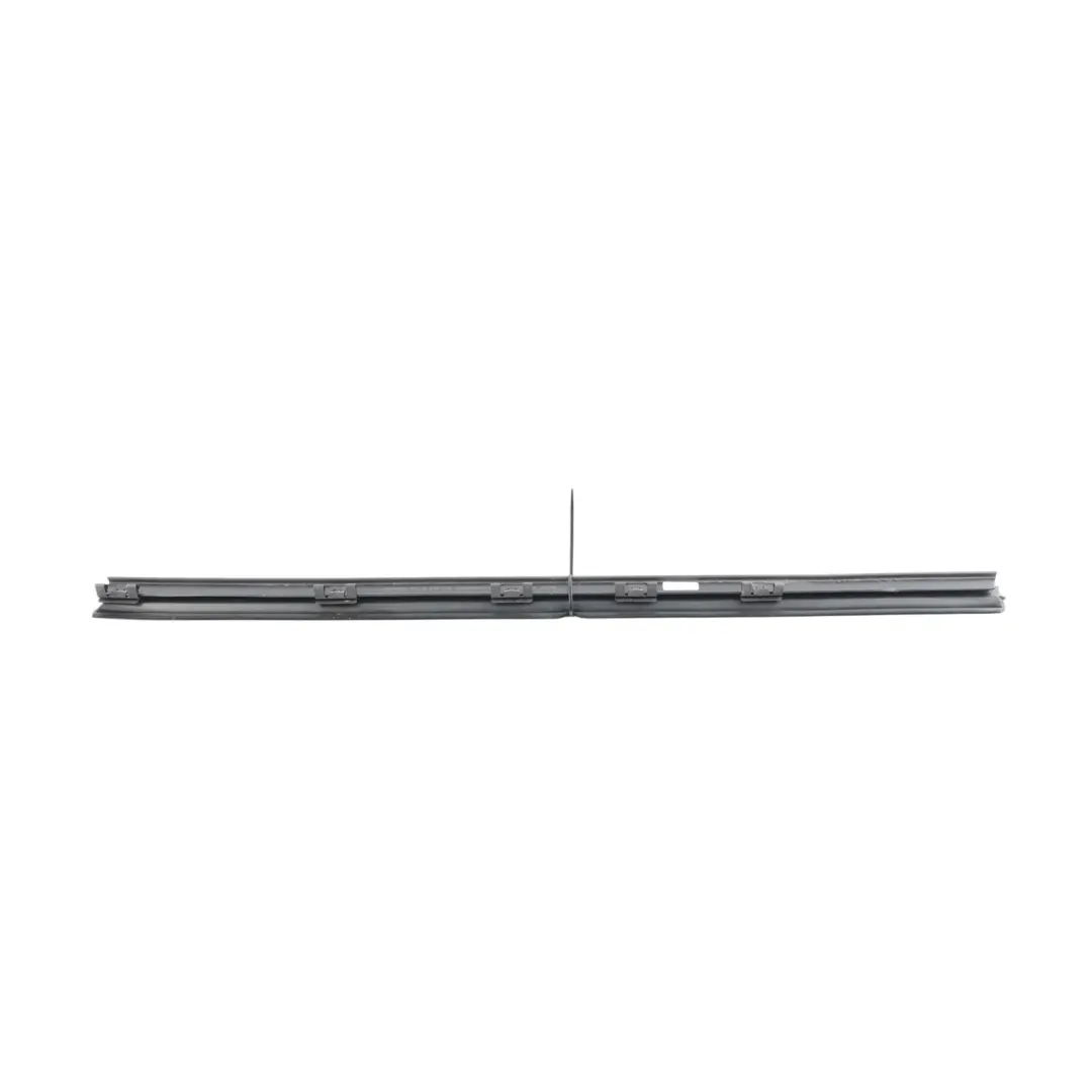 Vordere Tür Fenster Dichtung Innen Rechts XH42-22290-AA für Land Rover mit Teilenummer CGE000240 Land Rover Vordere Tür Fenster Dichtung Innen Rechts XH42-22290-AA - SKU CGE000240 - Teilenummer CGE000240