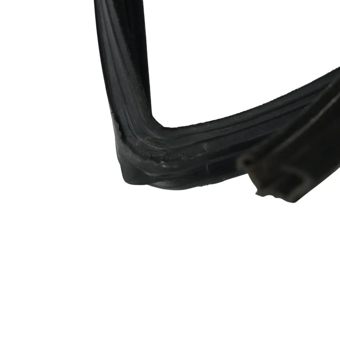 Cristal Ventana Puerta Trasera Izquierda para Land Rover Discovery 3 L319 con número de pieza CGE000454 Land Rover Discovery 3 L319 Cristal Ventana Puerta Trasera Izquierda - SKU CGE000454 - Número de pieza CGE000454