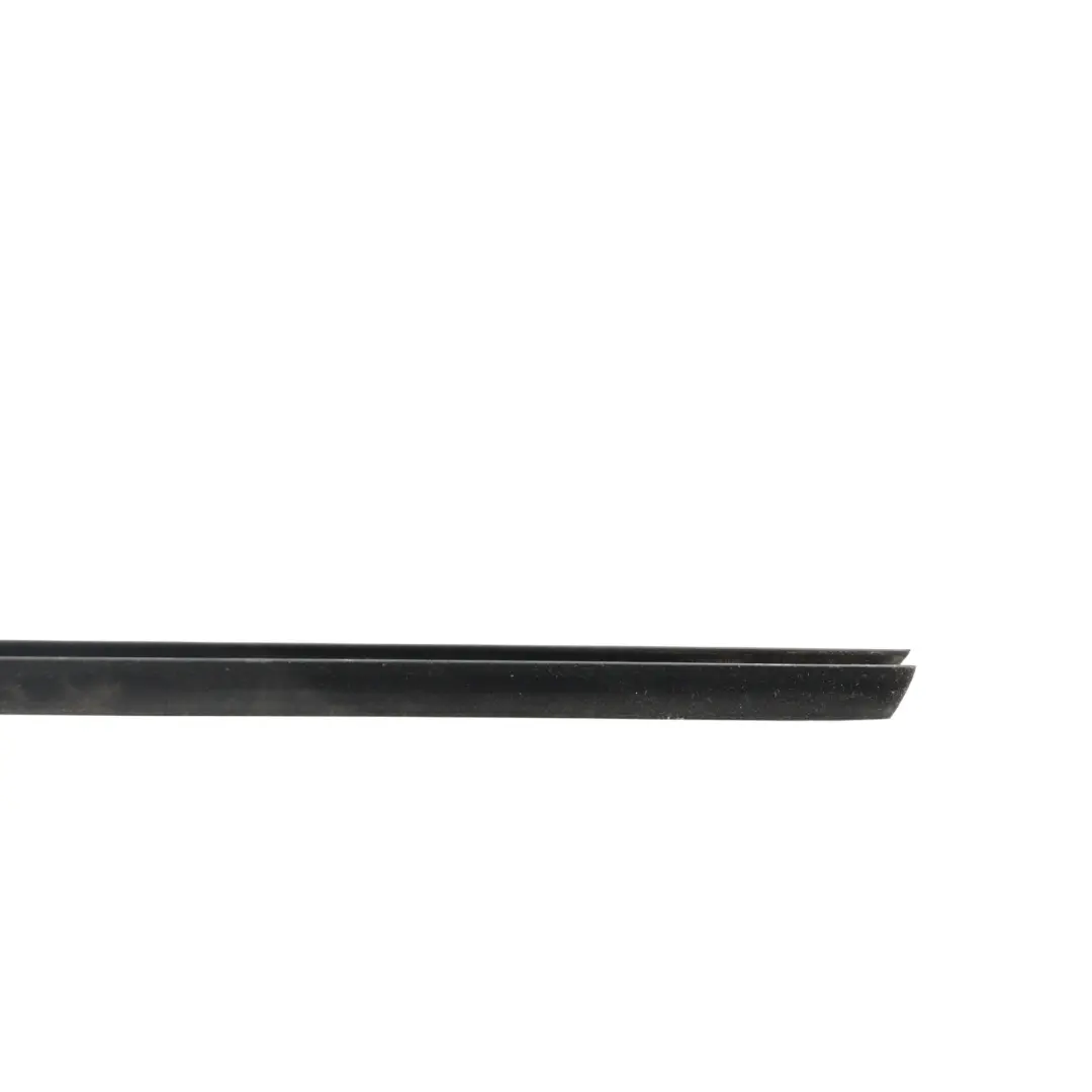Land Rover Range Rover L322 Bande Vitre Porte Avant Droite 3H42-202W08-AA - SKU CGE000622 - Numéro de pièce CGE000622