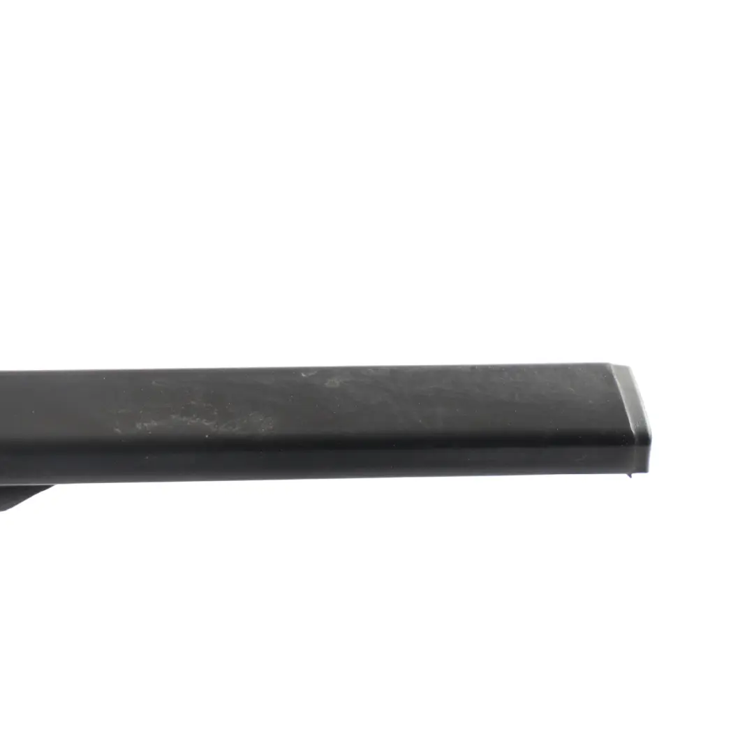 Land Rover Range Rover L322 Guarnizione Vetro Porta Ant Dx 3H42-202W08-AA - SKU CGE000622 - Numero di parte CGE000622
