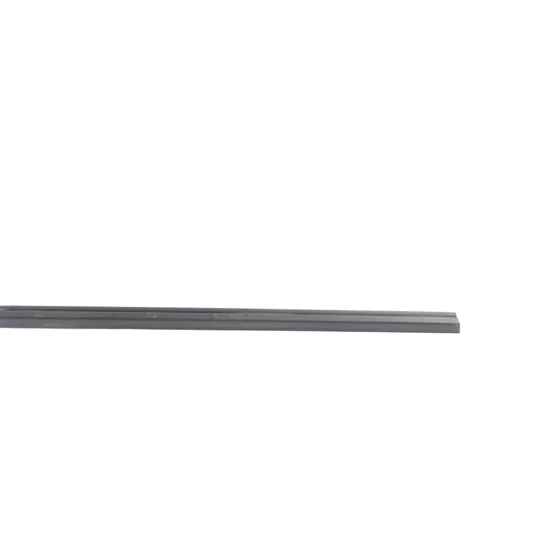 Bande Vitre Porte Avant Droite 3H42-202W08-AA pour Land Rover Range Rover L322 à propos du numéro de pièce CGE000622 Land Rover Range Rover L322 Bande Vitre Porte Avant Droite 3H42-202W08-AA - SKU CGE000622 - Numéro de pièce CGE000622