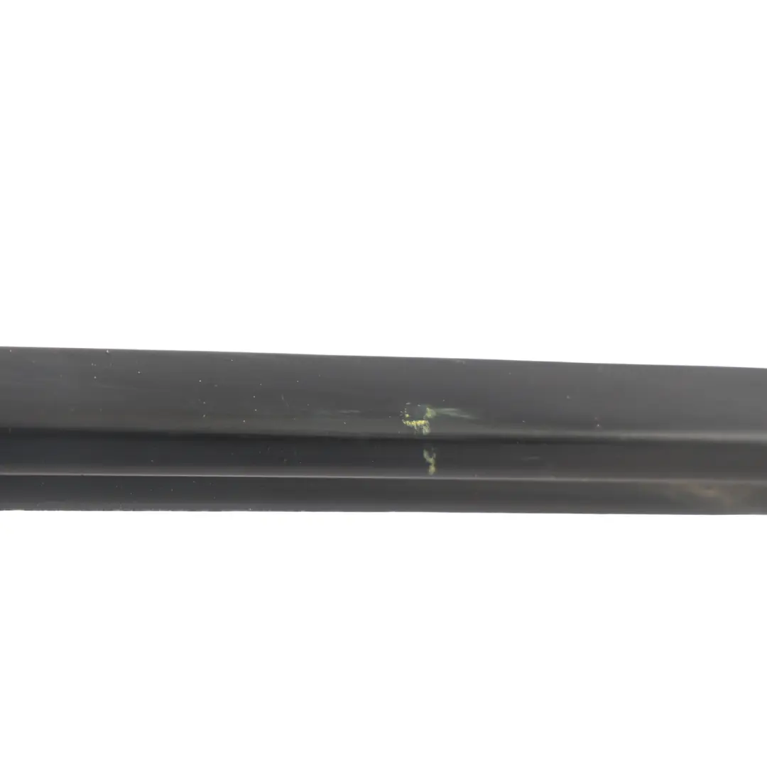 Land Rover Range Rover L322 Bande Vitre Porte Avant Droite 3H42-202W08-AA - SKU CGE000622 - Numéro de pièce CGE000622
