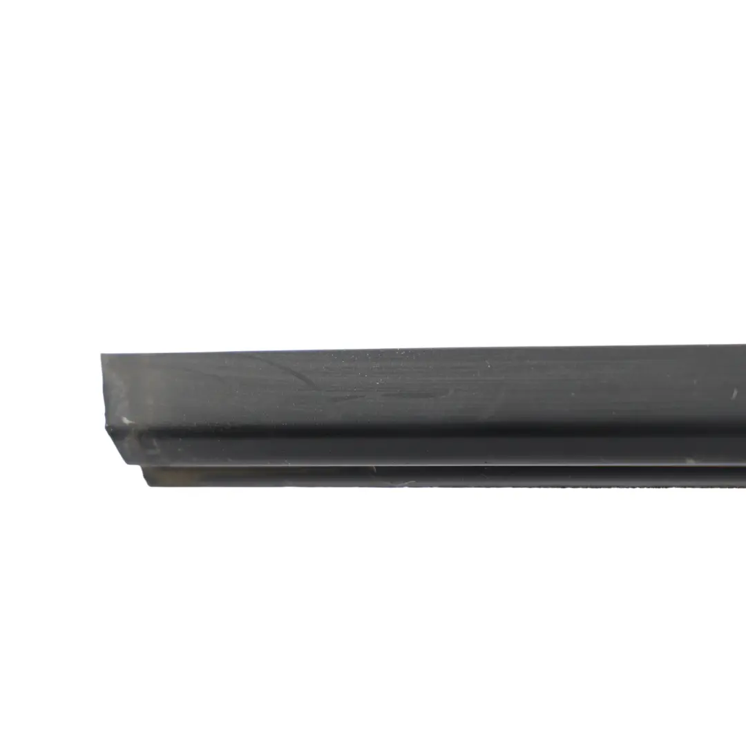Land Rover Range Rover L322 Bande Vitre Porte Avant Droite 3H42-202W08-AA - SKU CGE000622 - Numéro de pièce CGE000622