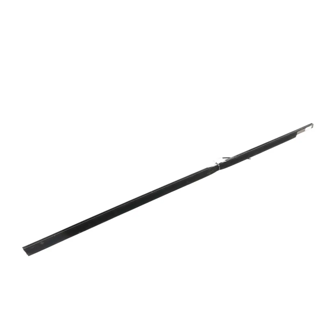 Range Rover L322 Front Door Window Seal Strip Moulding Outer Left N/S - SKU CGE000632 - Part number CGE000632