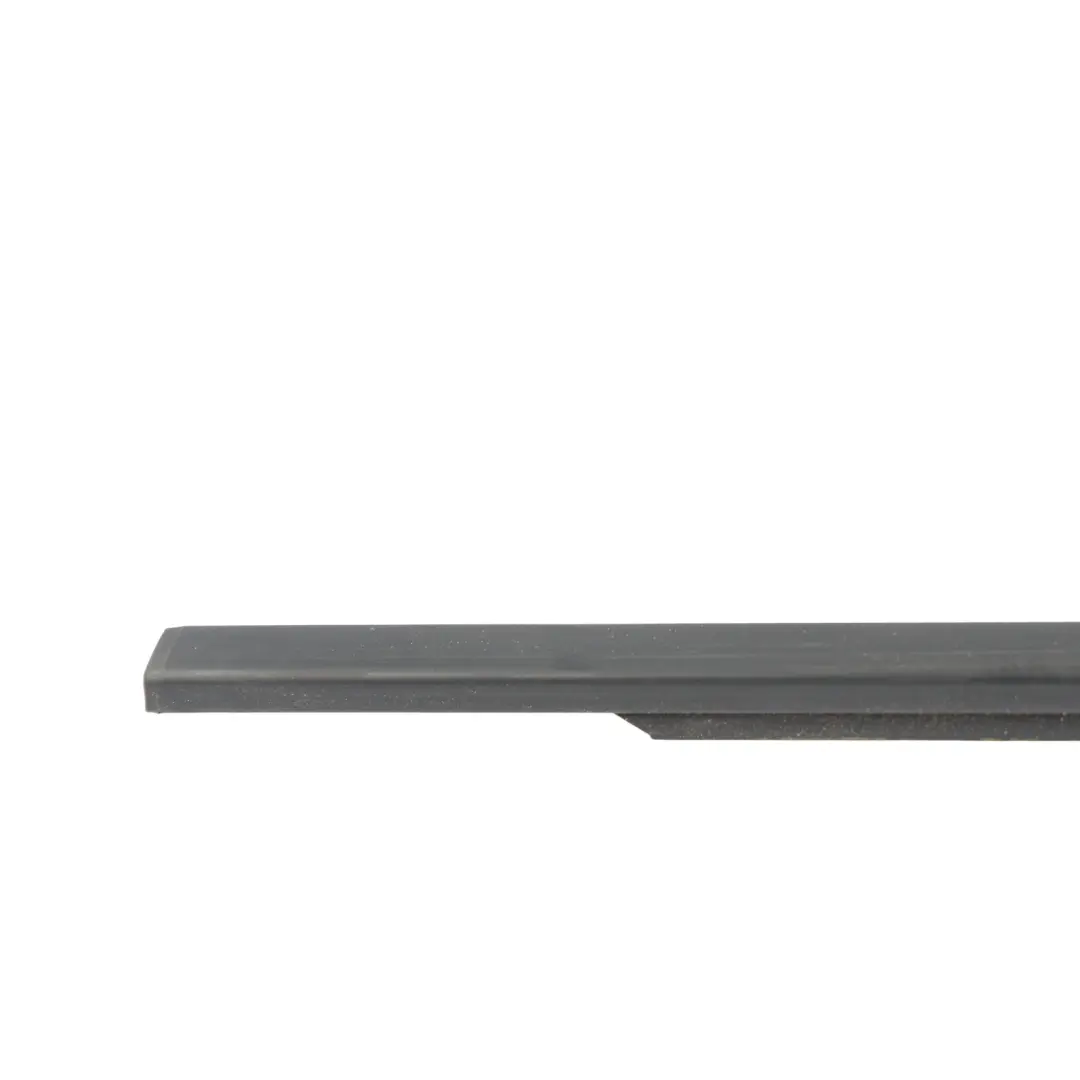 Front Door Window Seal Strip Moulding Outer Left N/S to Range Rover L322 with Part number CGE000632 Range Rover L322 Front Door Window Seal Strip Moulding Outer Left N/S - SKU CGE000632 - Part number CGE000632