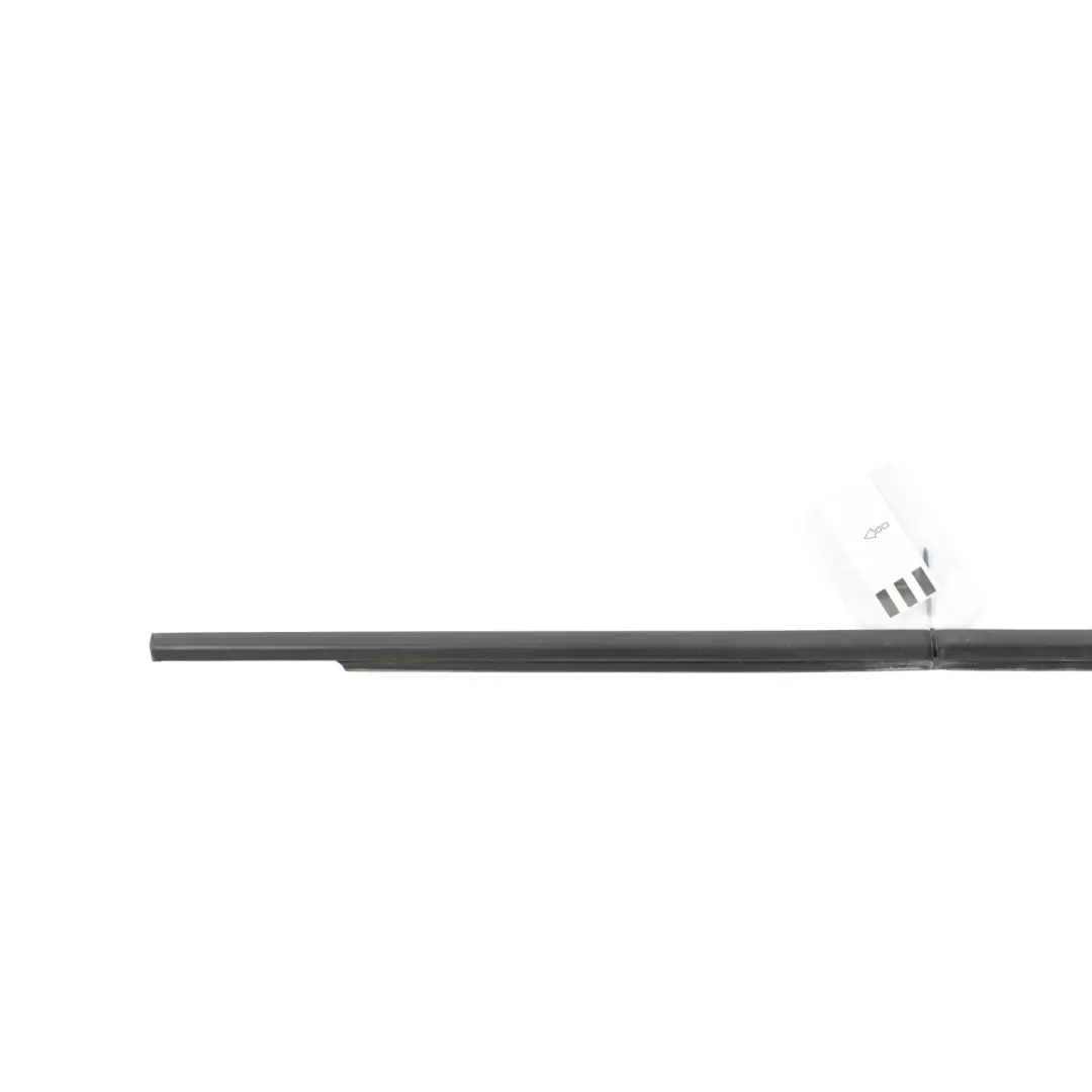 Range Rover L322 Joint Bande Vitre Porte Arrière Extérieur Droit - SKU CGE000642 - Numéro de pièce CGE000642