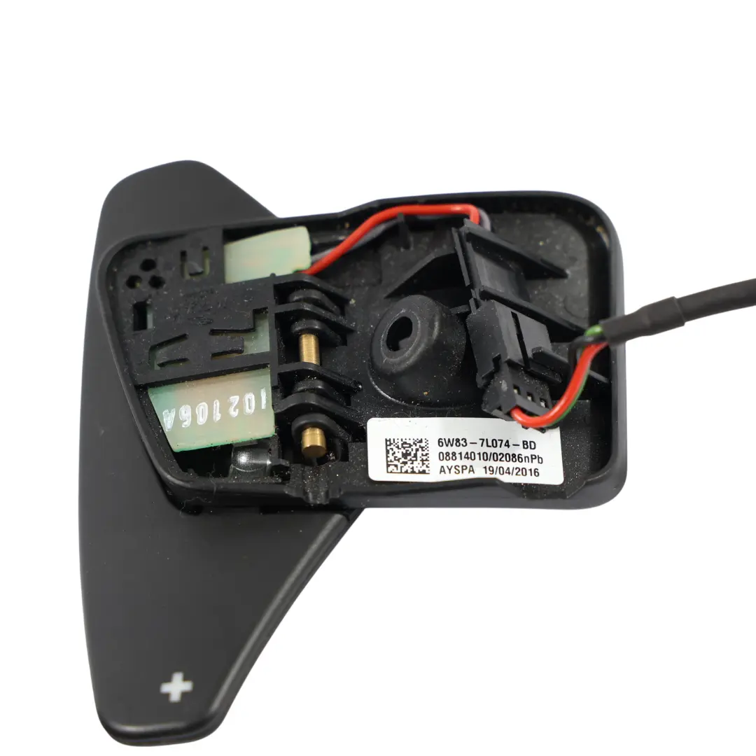 Lenkrad Schaltwippen Set für Range Rover L320 mit Teilenummer CH32-13D767-DA Range Rover L320 Lenkrad Schaltwippen Set - SKU CH32-13D767-DA-1 - Teilenummer CH32-13D767-DA