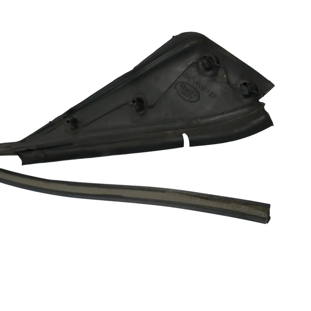 Uszczelka Szyby Gumowa Przednia Prawa do Land Rover Discovery 3 L319 o numerze CHE50006 Land Rover Discovery 3 L319 Uszczelka Szyby Gumowa Przednia Prawa - SKU CHE50006 - Numer Części CHE50006