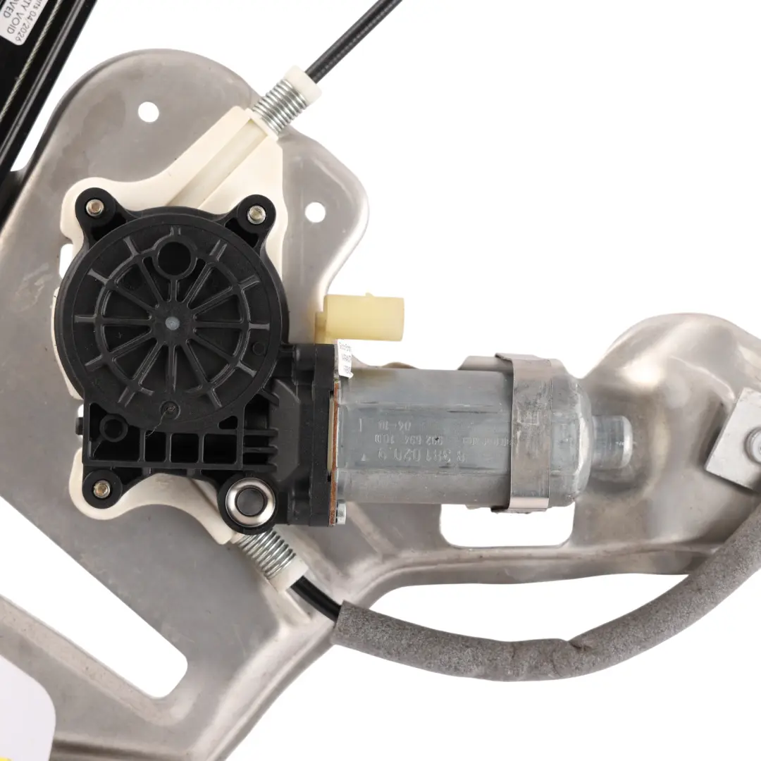 Window Regulator Motor Front Right O/S to Range Rover L322 with Part number CUH000182 Range Rover L322 Window Regulator Motor Front Right O/S - SKU CUH000182 - Part number CUH000182