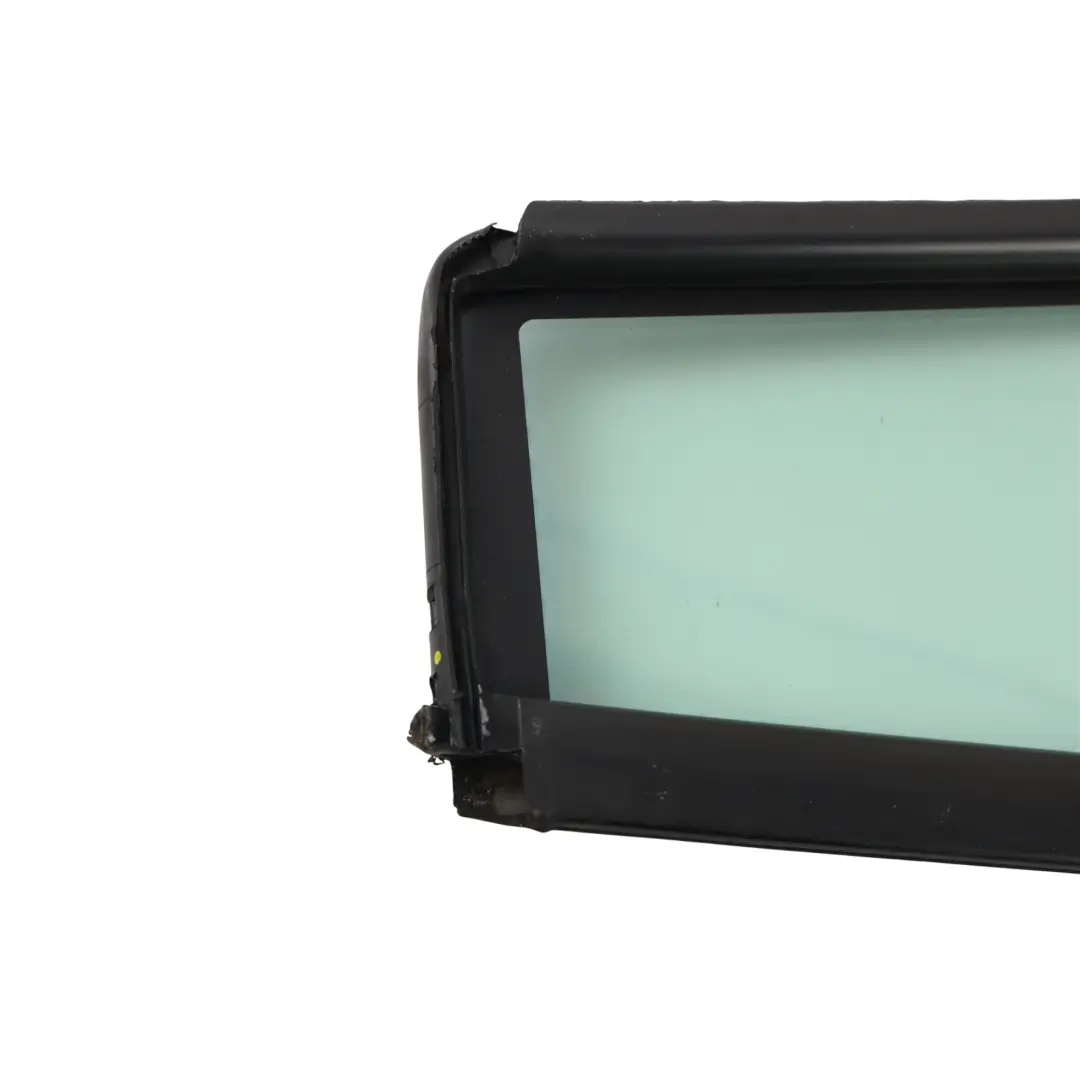 Vetro Finestrino Posteriore Destro Verde per Land Rover Discovery 3 L319 con numero di parte CVB000845 Land Rover Discovery 3 L319 Vetro Finestrino Posteriore Destro Verde - SKU CVB000845 - Numero di parte CVB000845