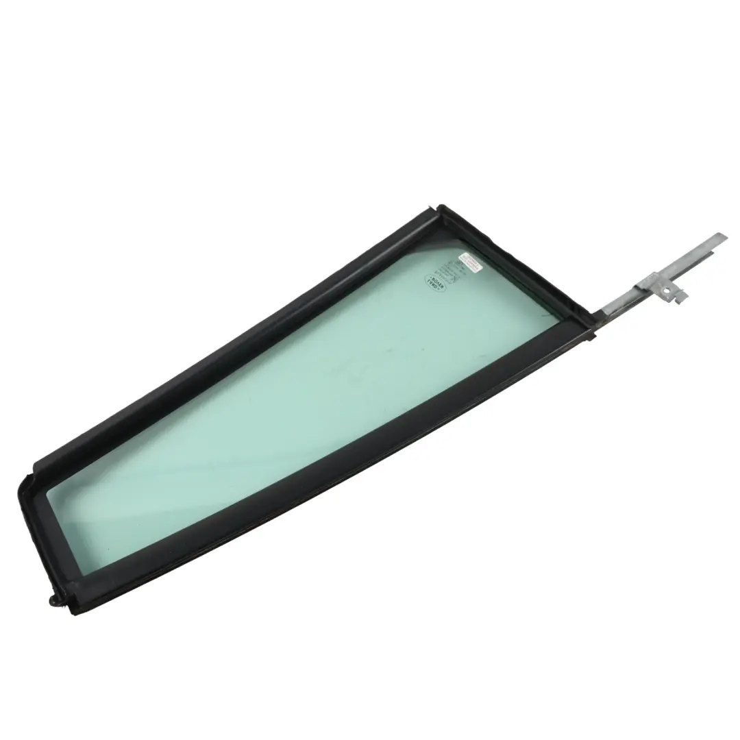 Cristal Ventana Trasera Derecha Verde para Land Rover Discovery 3 L319 con número de pieza CVB000845 Land Rover Discovery 3 L319 Cristal Ventana Trasera Derecha Verde - SKU CVB000845 - Número de pieza CVB000845