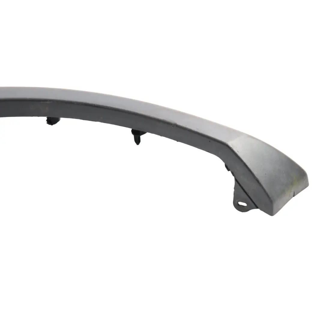 Arch Trim Moulding Front Right O/S to Land Rover Discovery 3 L319 Wheel with Part number DFJ000022 Land Rover Discovery 3 L319 Wheel Arch Trim Moulding Front Right O/S - SKU DFJ000022 - Part number DFJ000022