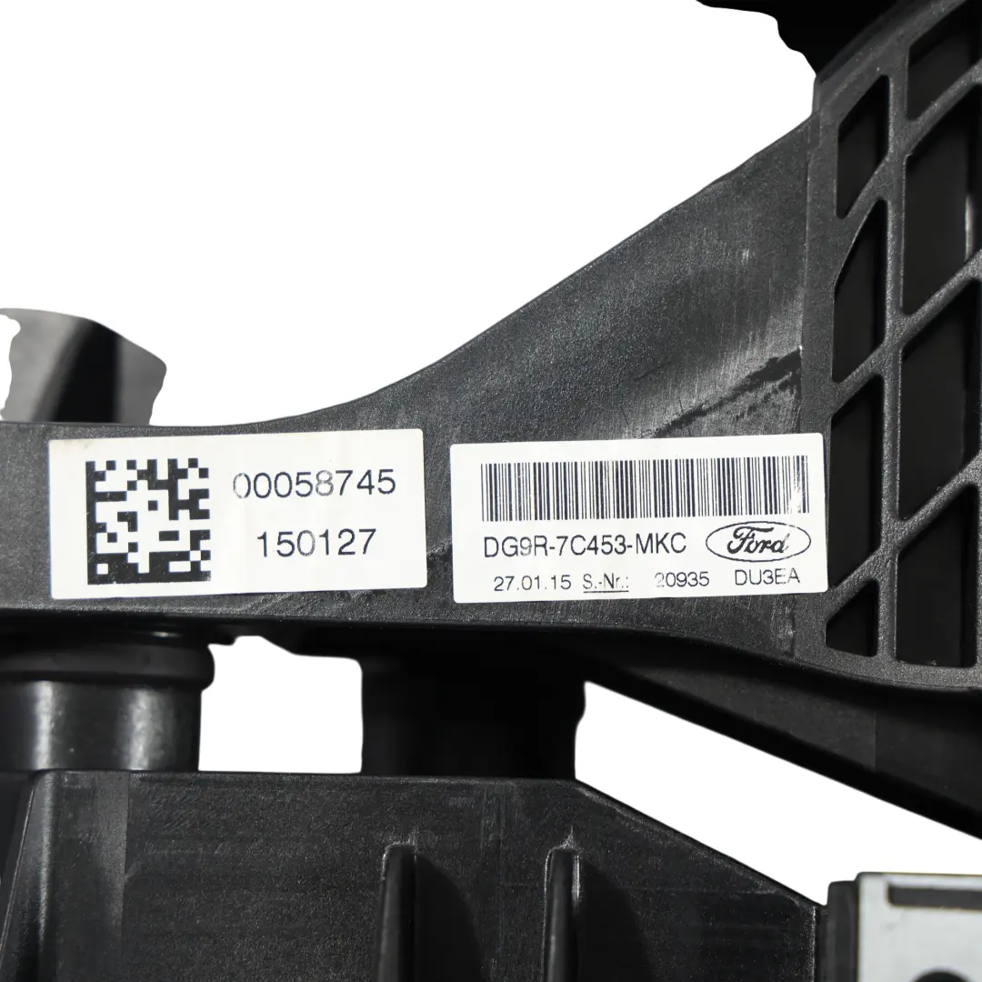 Ford Mondeo MK5 Cuffia Leva Selettore Cambio Manuale 6 Marce - SKU DG9R-7C453-MKC - Numero di parte DG9R-7C453-MKC