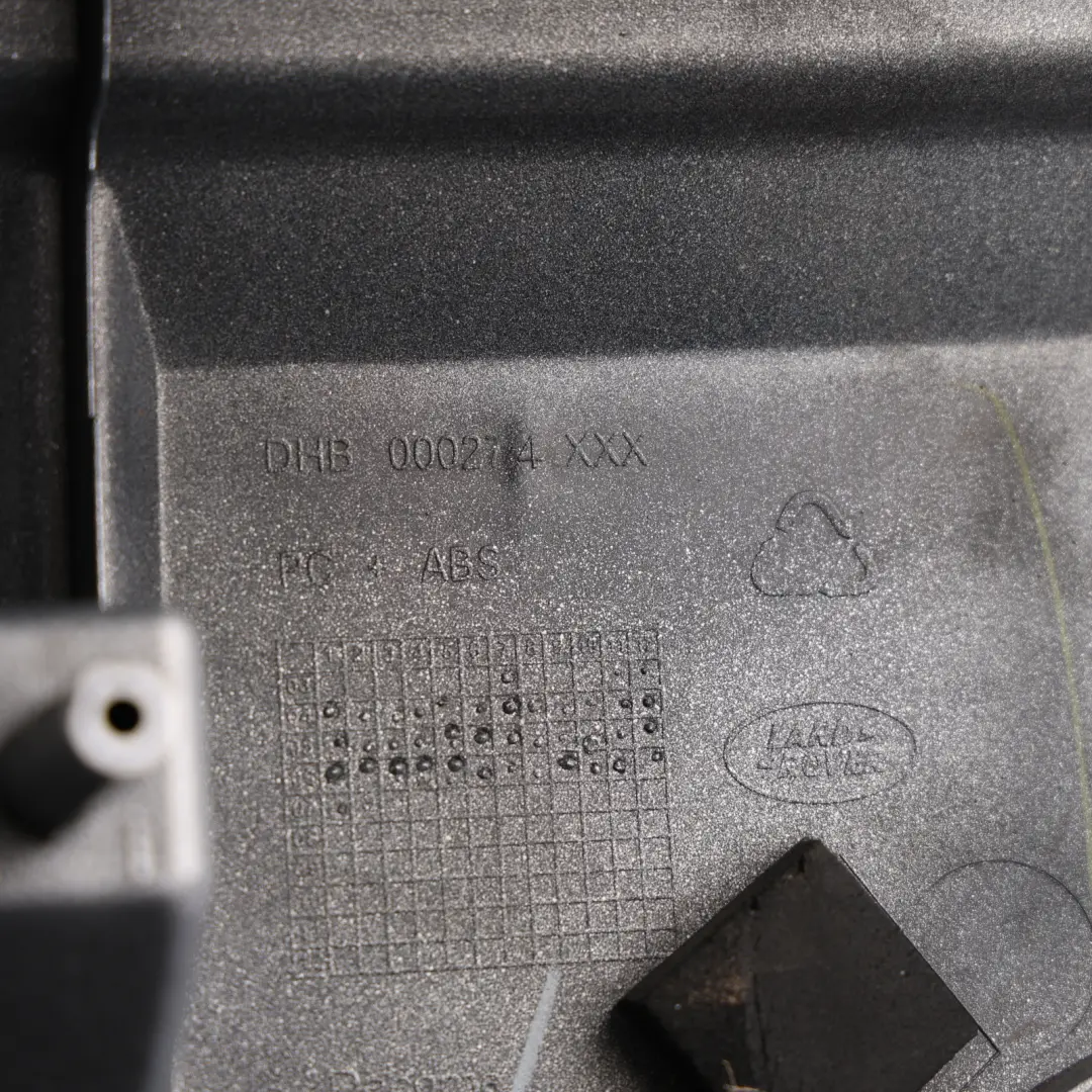 Front Radiator Grille Zermatt Silver 798 to Land Rover Discovery 3 L319 with Part number DHB000274 Land Rover Discovery 3 L319 Front Radiator Grille Zermatt Silver 798 - SKU DHB000274-ZSI - Part number DHB000274