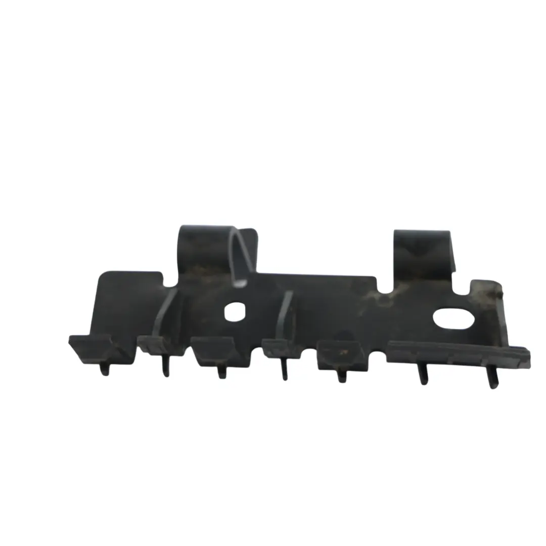 Staffa Paraurti Posteriore Destro 5H22-17A750-CA per Land Rover Discovery 4 L319 con numero di parte DQL000061 Land Rover Discovery 4 L319 Staffa Paraurti Posteriore Destro 5H22-17A750-CA - SKU DQL000061 - Numero di parte DQL000061