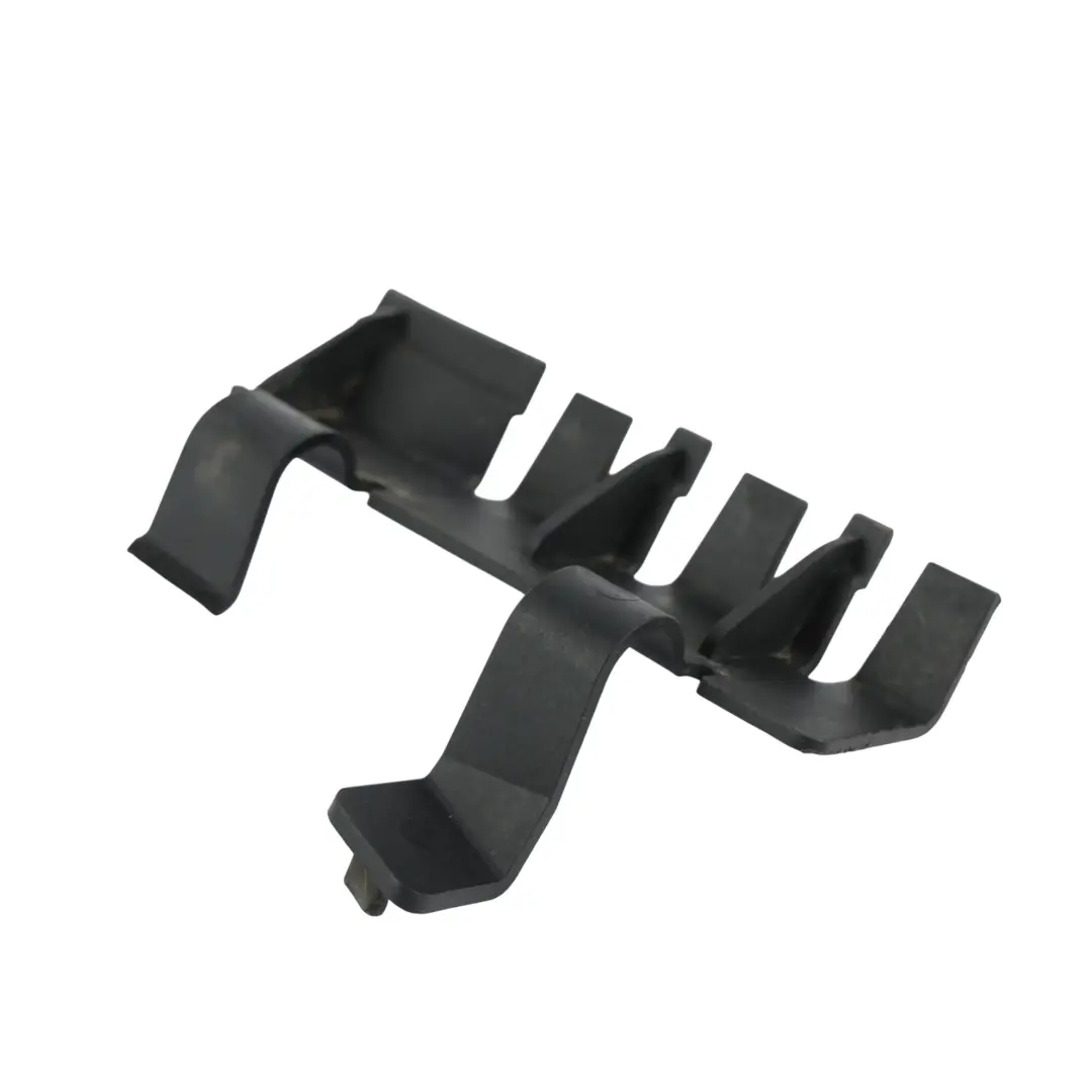 Staffa Paraurti Posteriore Destro 5H22-17A750-CA per Land Rover Discovery 4 L319 con numero di parte DQL000061 Land Rover Discovery 4 L319 Staffa Paraurti Posteriore Destro 5H22-17A750-CA - SKU DQL000061 - Numero di parte DQL000061