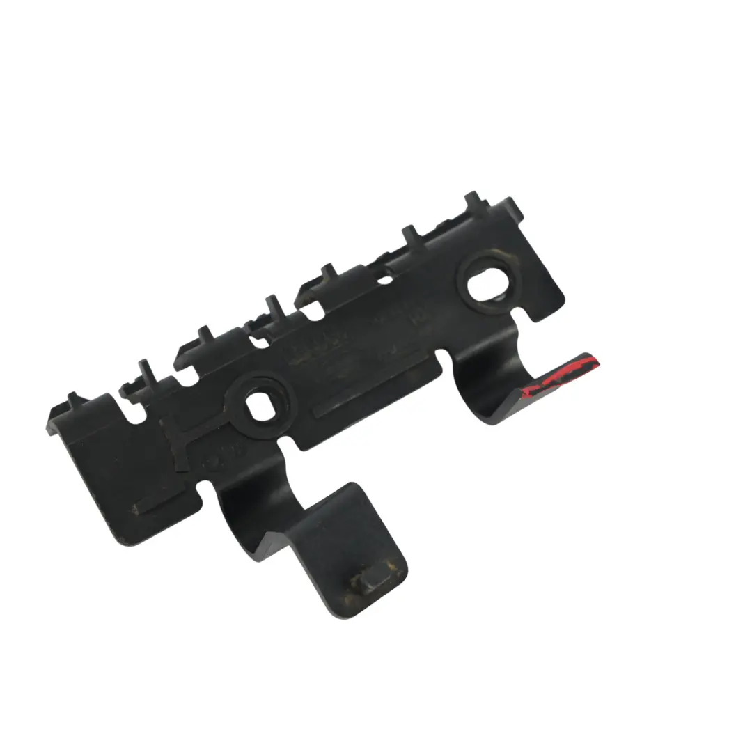 Bumper Bracket Right O/S 5H22-17A750-CA to Land Rover Discovery 4 L319 Rear with Part number DQL000061 Land Rover Discovery 4 L319 Rear Bumper Bracket Right O/S 5H22-17A750-CA - SKU DQL000061 - Part number DQL000061