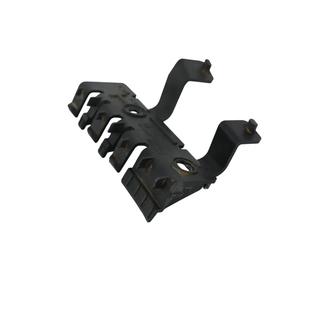 Soporte Paragolpes Trasero Izquierdo 5H22-17A750-DA para Land Rover Discovery 4 L319 con número de pieza DQL000071 Land Rover Discovery 4 L319 Soporte Paragolpes Trasero Izquierdo 5H22-17A750-DA - SKU DQL000071 - Número de pieza DQL000071