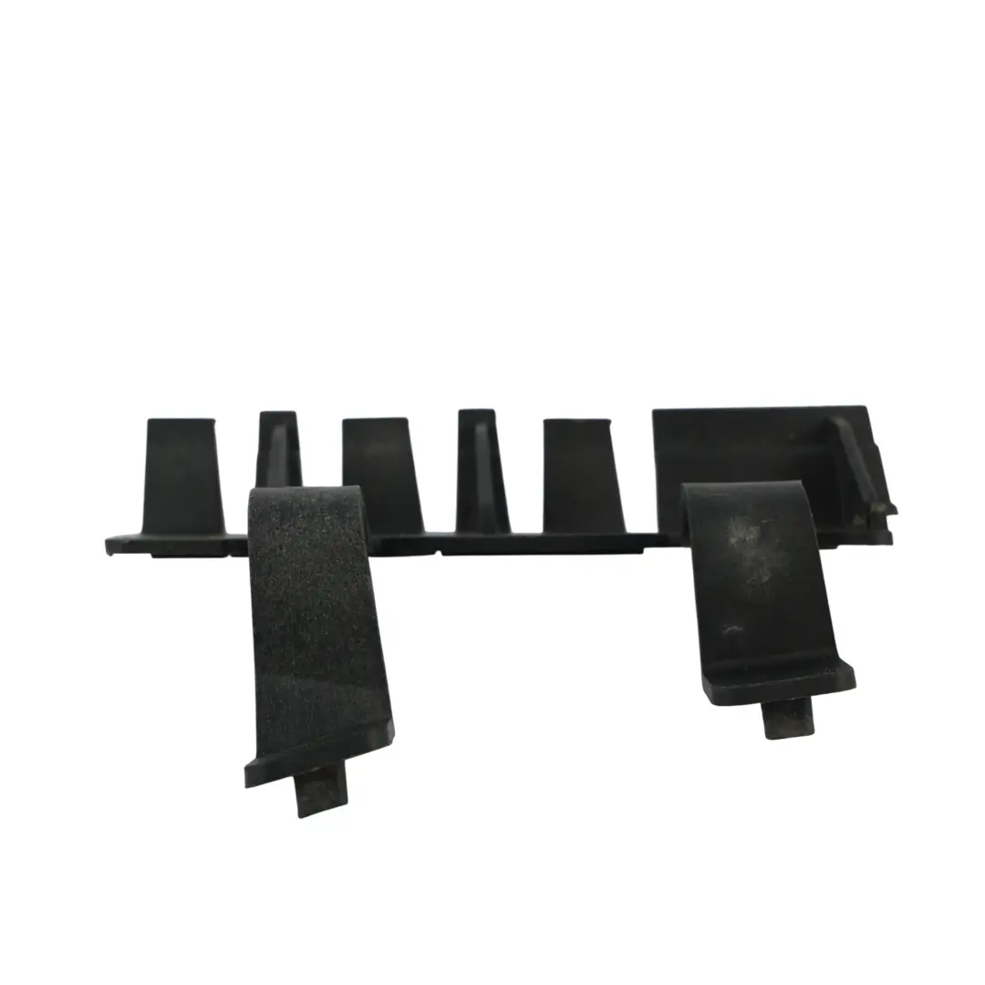 Staffa Paraurti Posteriore Sinistro 5H22-17A750-DA per Land Rover Discovery 4 L319 con numero di parte DQL000071 Land Rover Discovery 4 L319 Staffa Paraurti Posteriore Sinistro 5H22-17A750-DA - SKU DQL000071 - Numero di parte DQL000071