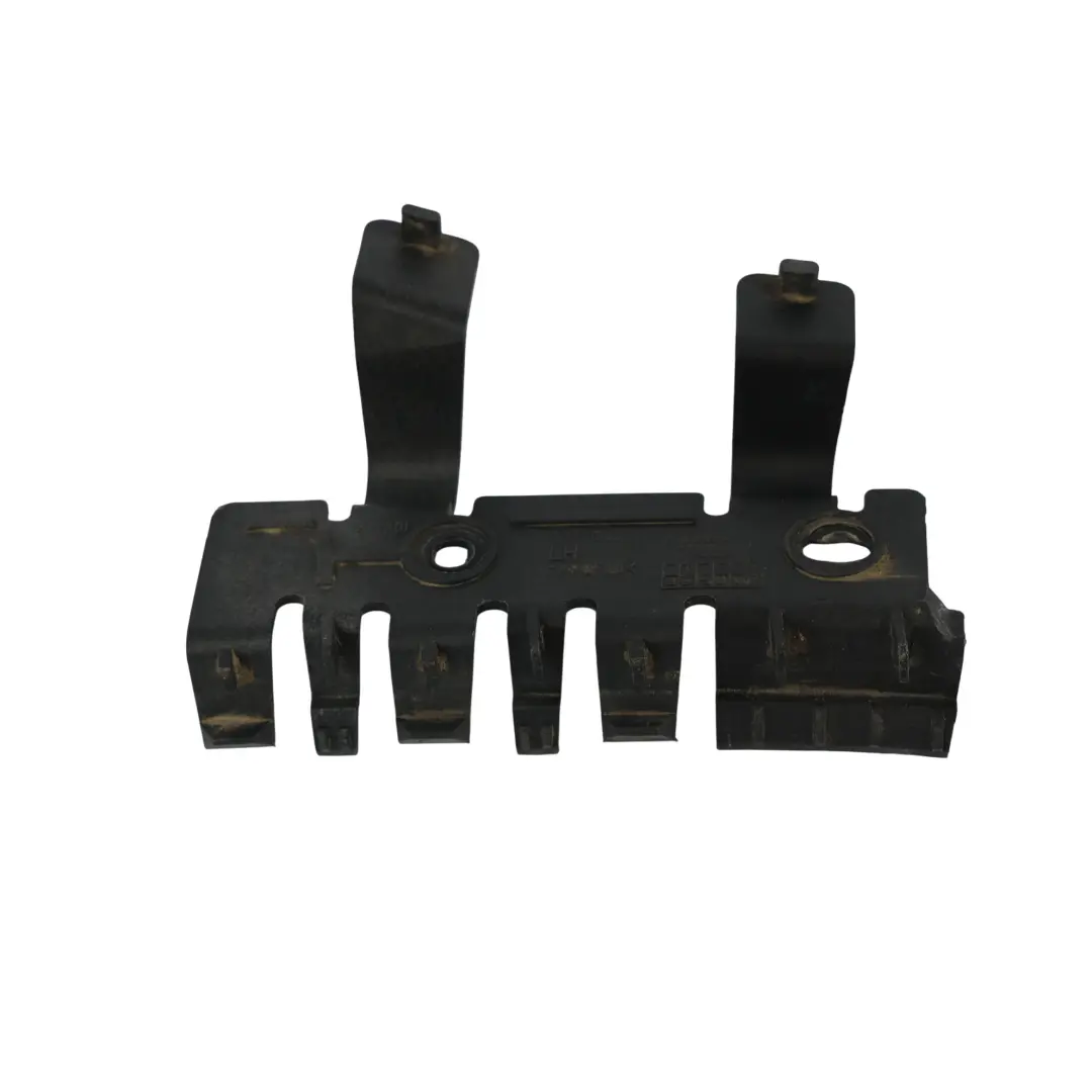 Soporte Paragolpes Trasero Izquierdo 5H22-17A750-DA para Land Rover Discovery 4 L319 con número de pieza DQL000071 Land Rover Discovery 4 L319 Soporte Paragolpes Trasero Izquierdo 5H22-17A750-DA - SKU DQL000071 - Número de pieza DQL000071