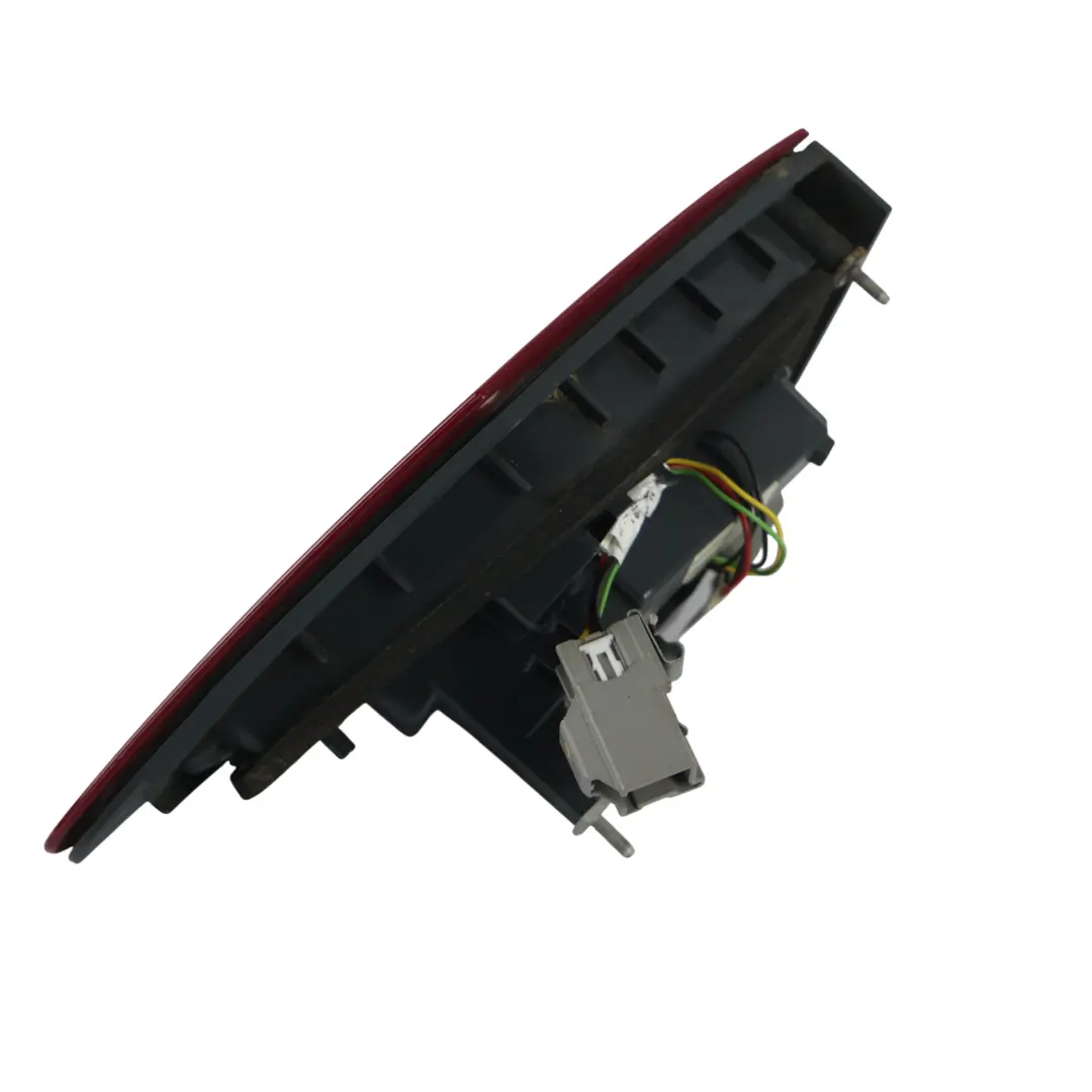 Ford Mondeo MK5 Lampa Tylna W Klapę LED Prawa - SKU DS73-13A602-KD - Numer Części DS73-13A602-KD