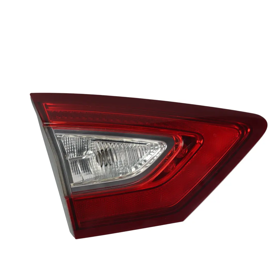 MK5 Luz Trasera Interior Izquierda para Ford Mondeo con número de pieza DS73-13A603-KD Ford Mondeo MK5 Luz Trasera Interior Izquierda - SKU DS73-13A603-KD - Número de pieza DS73-13A603-KD