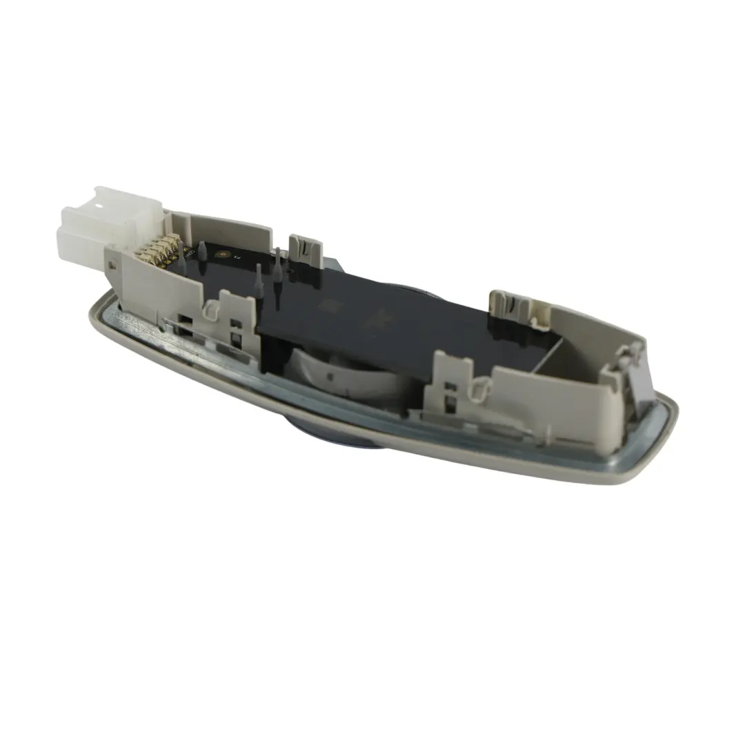 Ford Mondeo Mk5 Lampka Lampa Podsufitki Oświetlenie Kabiny DS7A-13776-BE - SKU DS7A-13776-BE3AM1 - Numer Części DS7A-13776-BE3AM1