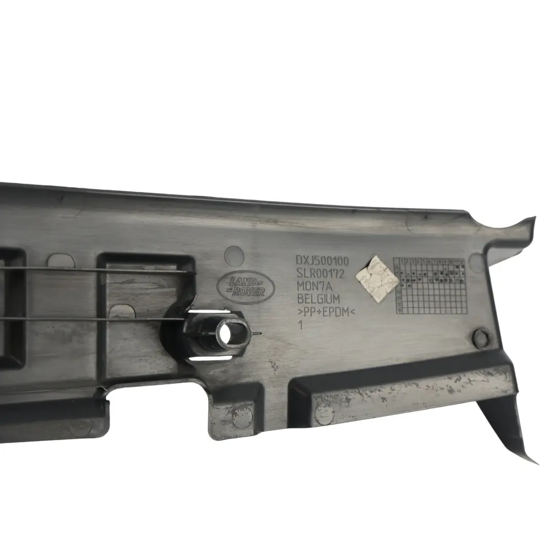 Deflettore Presa Aria Radiatore per Land Rover Discovery 3 L319 con numero di parte DXJ500100 Land Rover Discovery 3 L319 Deflettore Presa Aria Radiatore - SKU DXJ500100 - Numero di parte DXJ500100