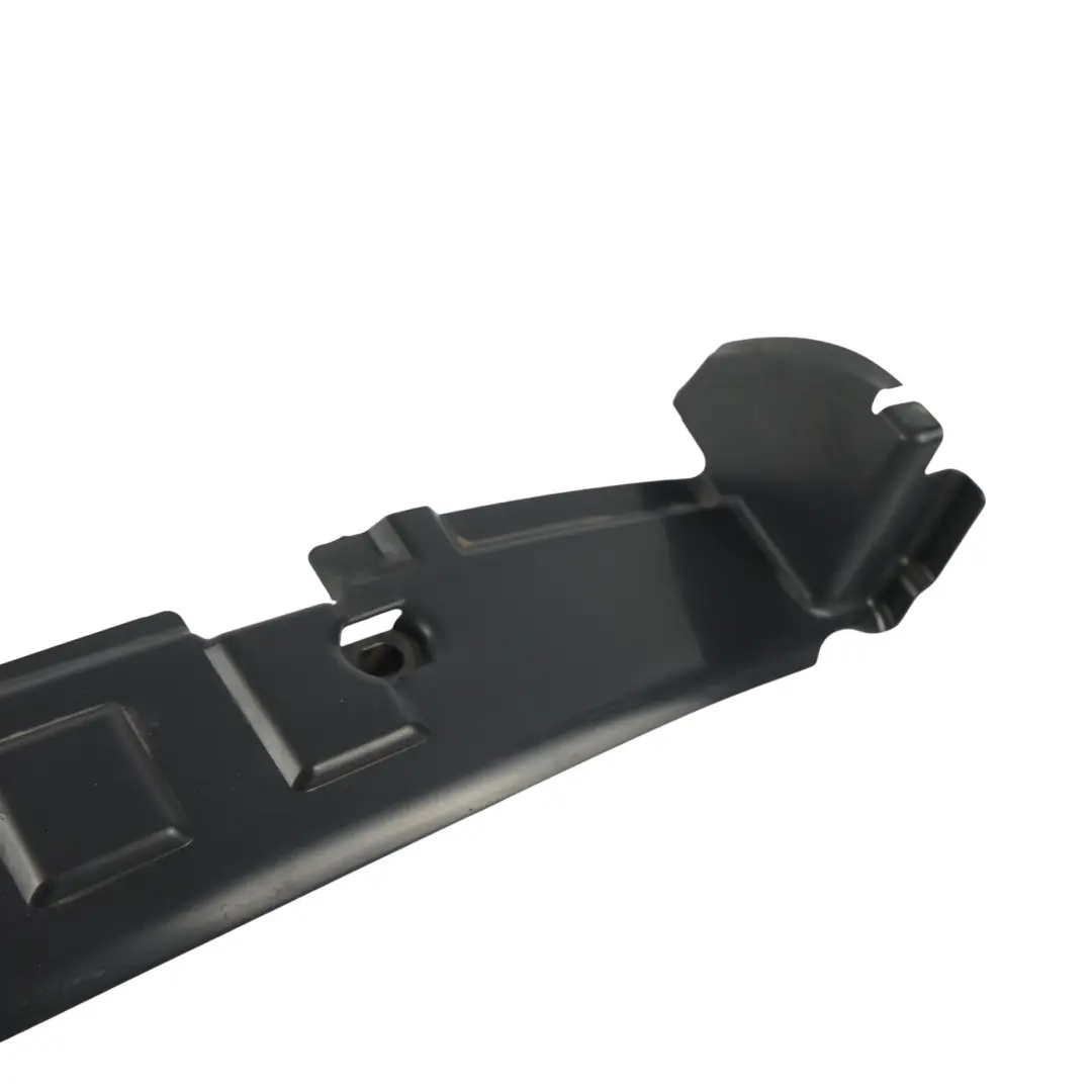 Deflettore Presa Aria Radiatore per Land Rover Discovery 3 L319 con numero di parte DXJ500100 Land Rover Discovery 3 L319 Deflettore Presa Aria Radiatore - SKU DXJ500100 - Numero di parte DXJ500100