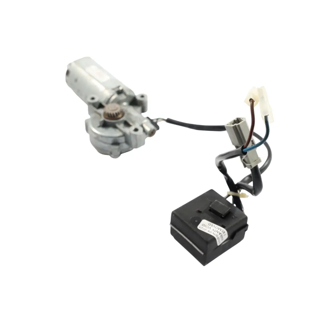 Sunroof Motor to Land Rover Freelander L314 with Part number EGQ100190 Land Rover Freelander L314 Sunroof Motor - SKU EGQ100190 - Part number EGQ100190