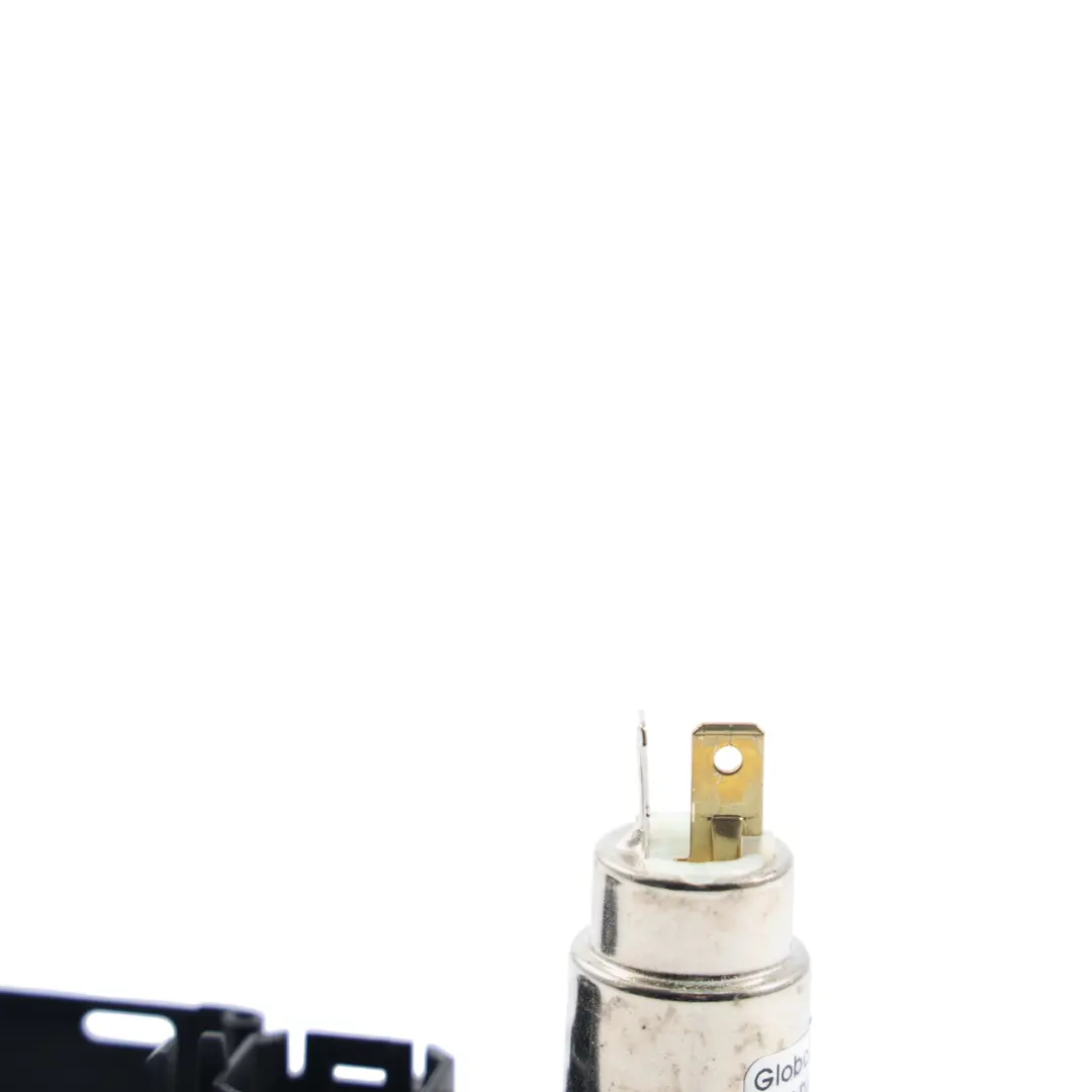 Hinten 12V Steckdose Port Ausgang für Land Rover Discovery 4 L319 mit Teilenummer EH22-19C166-EA Land Rover Discovery 4 L319 Hinten 12V Steckdose Port Ausgang - SKU EH22-19C166-EA - Teilenummer EH22-19C166-EA