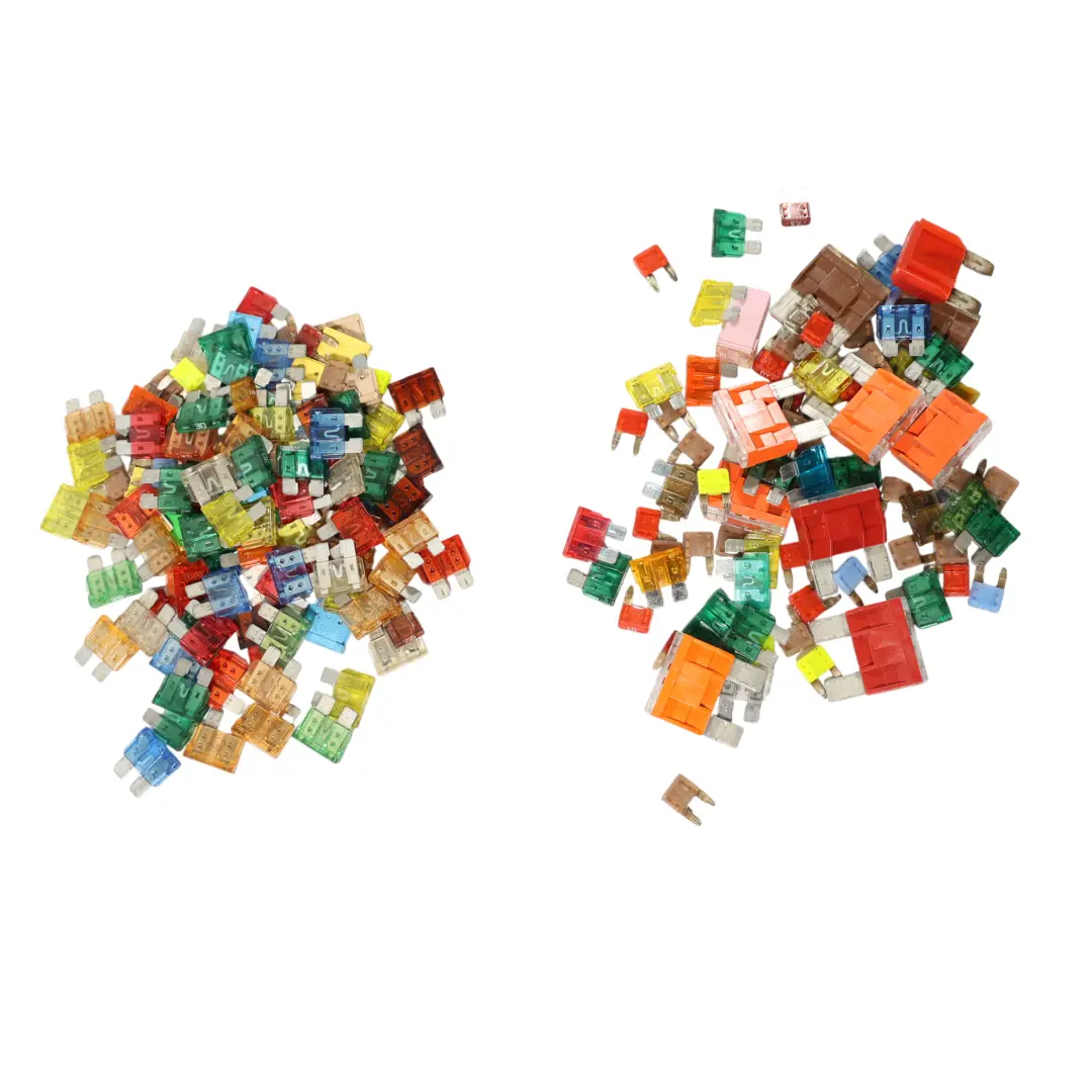 Unbranded Set Fusibili Elettrici Auto 200 Pezzi Lamella - SKU FUSE-SET-200 - Numero di parte FUSE-SET