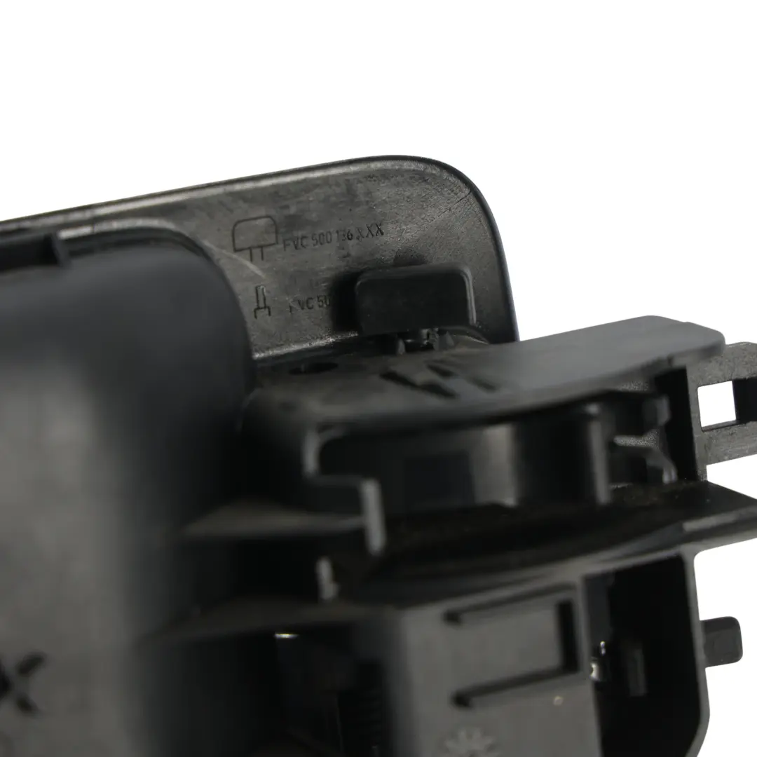 Manija Puerta Delantera Izquierda para Land Rover Discovery 3 L319 con número de pieza FVC500390WWE Land Rover Discovery 3 L319 Manija Puerta Delantera Izquierda - SKU FVC500390WWE - Número de pieza FVC500390WWE