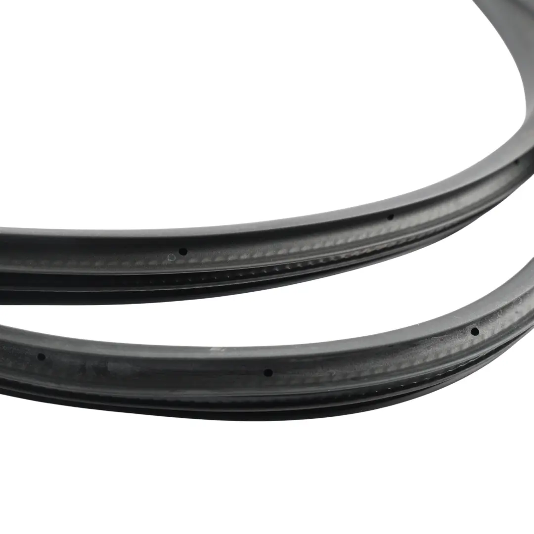 MK8 Guarnizione Porta Posteriore Sinistra per Ford Fiesta St con numero di parte H1BB-A25325-AK Ford Fiesta St MK8 Guarnizione Porta Posteriore Sinistra - SKU H1BB-A25325-AK - Numero di parte H1BB-A25325-AK