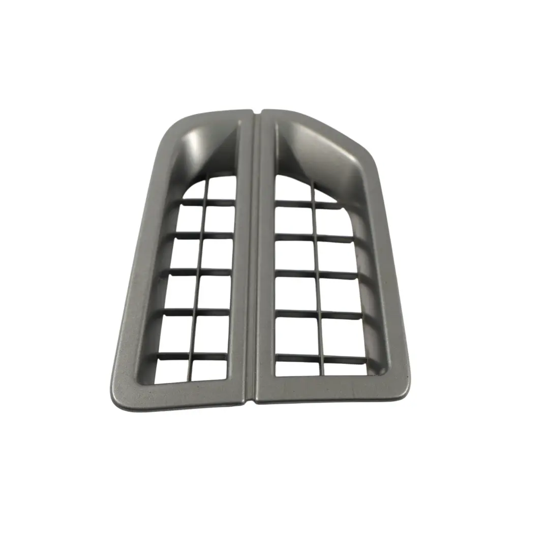 Griglia Inserto Parafango Anteriore Destro per Land Rover Discovery 3 L319 con numero di parte JAK000064 Land Rover Discovery 3 L319 Griglia Inserto Parafango Anteriore Destro - SKU JAK000064 - Numero di parte JAK000064