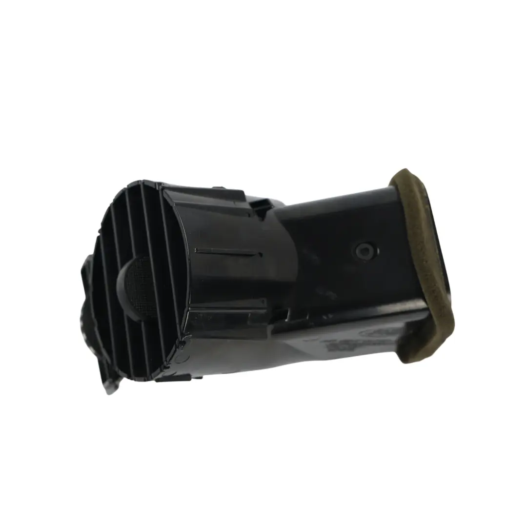 Conducto Entrada Aire Calefacción Derecho para Land Rover Discovery 3 L319 con número de pieza JBD500200 Land Rover Discovery 3 L319 Conducto Entrada Aire Calefacción Derecho - SKU JBD500200 - Número de pieza JBD500200