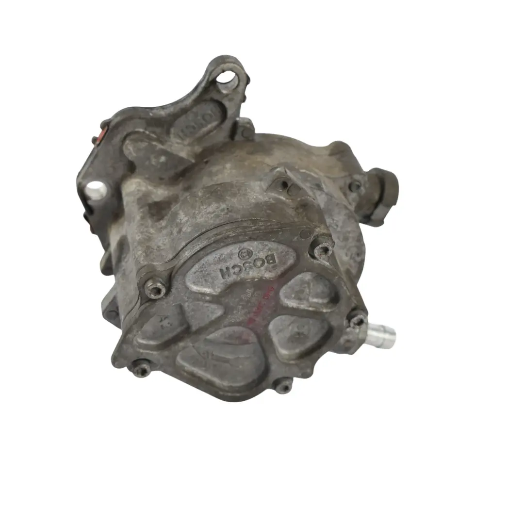 Vacuum Pump 3.6 TDV8 Diesel 6H4Q-2A451-BA to Land Rover Range Rover L322 with Part number LR001852 Land Rover Range Rover L322 Vacuum Pump 3.6 TDV8 Diesel 6H4Q-2A451-BA - SKU LR001852 - Part number LR001852